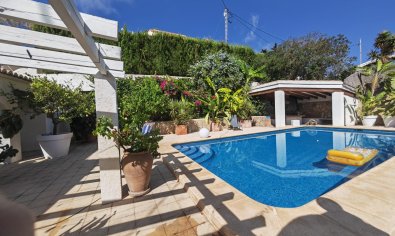 Resale - Villa -
Benissa