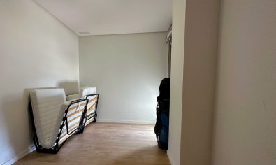 Reventa - Apartamento / piso -
Orihuela Costa - La Zenia