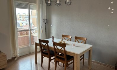 Reventa - Apartamento / piso -
Los Montesinos