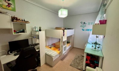 Reventa - Apartamento / piso -
Los Montesinos