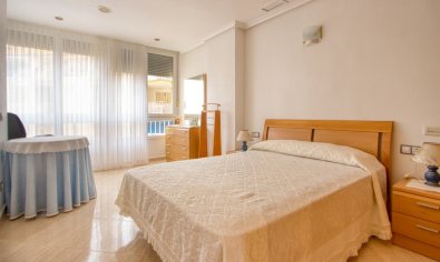 Reventa - Apartamento / piso -
Torrevieja - Playa del Cura