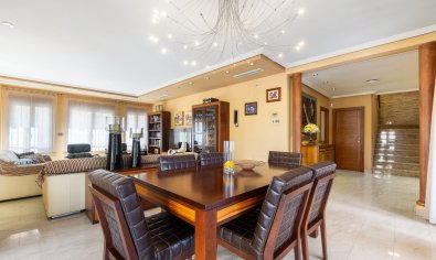 Bestaande bouw - Villa -
Orihuela