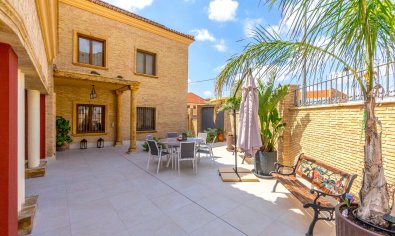 Bestaande bouw - Villa -
Orihuela