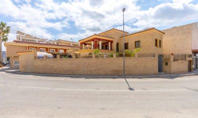 Bestaande bouw - Villa -
Orihuela