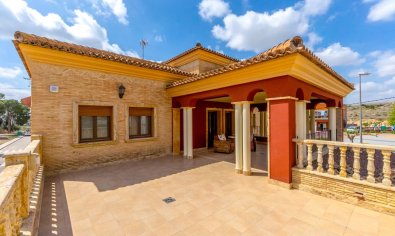 Reventa - Villa -
Orihuela - La Aparecida