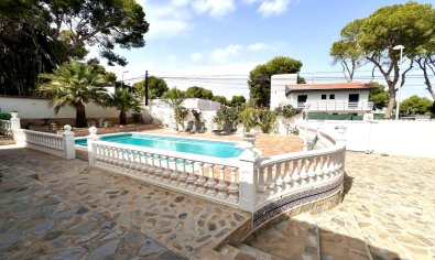 Bestaande bouw - Villa -
Torrevieja - Los Balcones