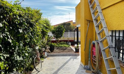 Reventa - Villa -
Punta Prima