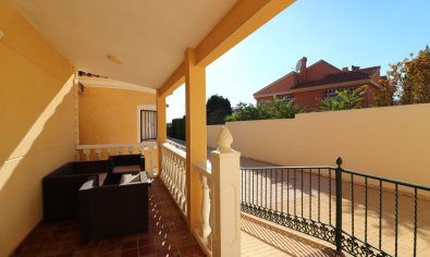 Reventa - Villa -
La Marina - La Escuera