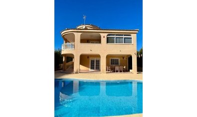 Reventa - Villa -
Torrevieja - Los Balcones