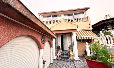 Reventa - Villa -
Ciudad Quesada