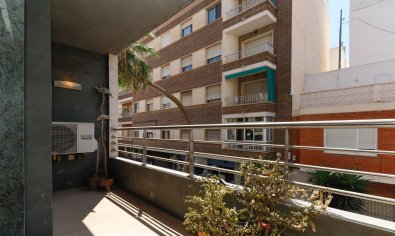 Bestaande bouw - Appartement -
Torrevieja - Center