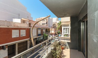 Bestaande bouw - Appartement -
Torrevieja - Center