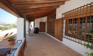 Resale - Villa -
Moraira - Benimeit