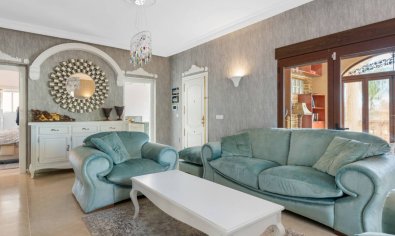 Resale - Villa -
Daya Vieja