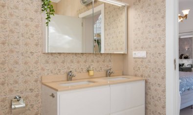 Resale - Villa -
Daya Vieja