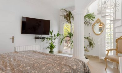 Resale - Villa -
Daya Vieja