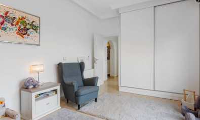 Resale - Villa -
Daya Vieja