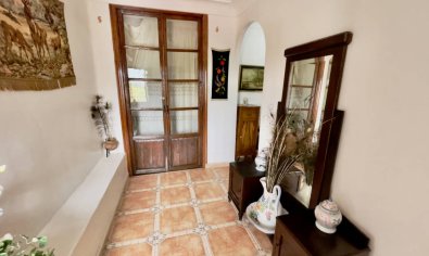 Bestaande bouw - Finca -
Orihuela