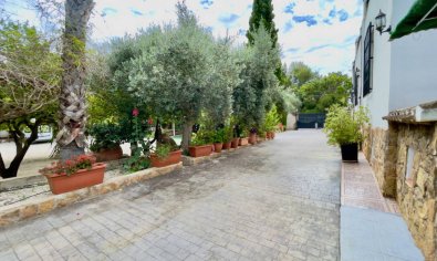 Bestaande bouw - Finca -
Orihuela