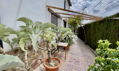 Bestaande bouw - Finca -
Orihuela