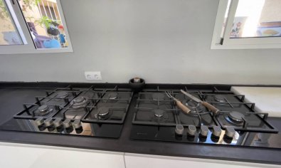 Resale - Finca -
Los Montesinos