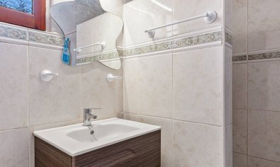 Resale - Finca -
Los Montesinos
