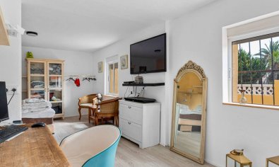 Resale - Finca -
Los Montesinos