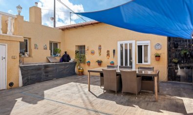 Resale - Finca -
Los Montesinos