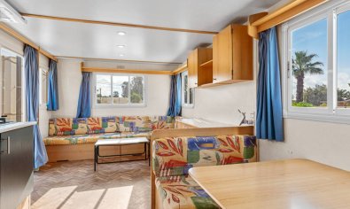 Resale - Finca -
Los Montesinos