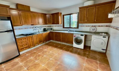 Reventa - Finca -
Orihuela