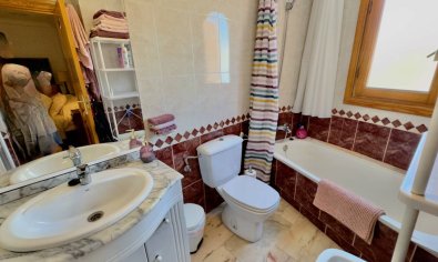 Resale - Villa -
Guardamar del Segura