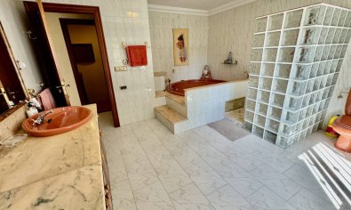 Reventa - Finca -
Castalla