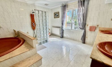 Reventa - Finca -
Castalla