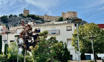 Reventa - Finca -
Castalla