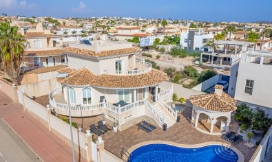 Resale - Villa -
Ciudad Quesada