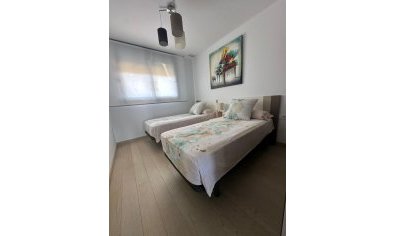 Bestaande bouw - Appartement -
Torrevieja - Punta Prima