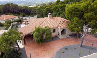 Reventa - Villa -
Altea