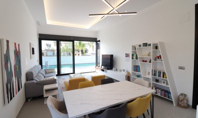 Bestaande bouw - Villa -
Formentera del Segura - Euroroda