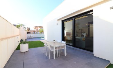 Bestaande bouw - Villa -
Formentera del Segura - Euroroda