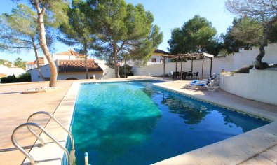 Bestaande bouw - Villa -
Orihuela Costa - Mil Palmeras