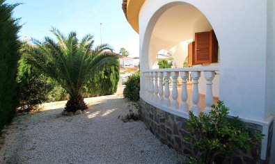 Bestaande bouw - Villa -
Orihuela Costa - Mil Palmeras