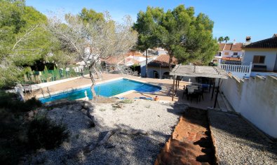 Bestaande bouw - Villa -
Orihuela Costa - Mil Palmeras