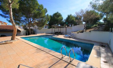 Bestaande bouw - Villa -
Orihuela Costa - Mil Palmeras