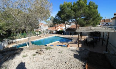 Bestaande bouw - Villa -
Orihuela Costa - Mil Palmeras