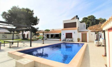 Reventa - Villa -
Orihuela Costa - Lomas De Cabo Roig