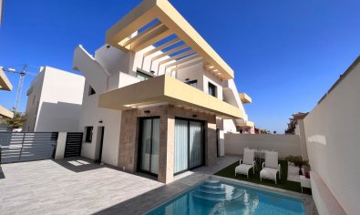 Resale - Villa -
Los Montesinos