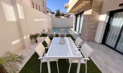 Resale - Villa -
Los Montesinos