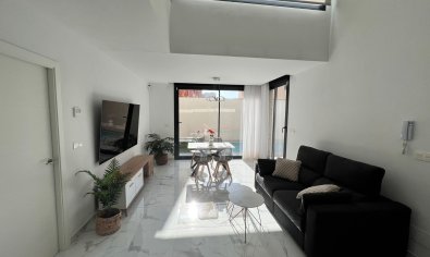 Resale - Villa -
Los Montesinos