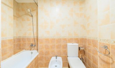 Bestaande bouw - Appartement -
Torrevieja - Center