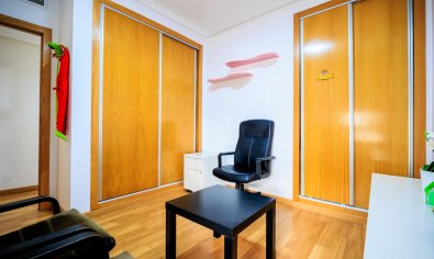 Bestaande bouw - Appartement -
Torrevieja - Center